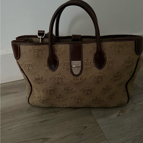 Dooney and Bourke Large Purse Logo Shoulder Bag - Picture 5 of 7